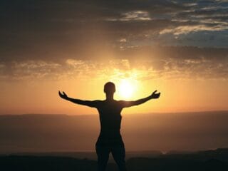 सुबह सूर्योदय महिला सिल्हूट - avi_acl / Pixabay