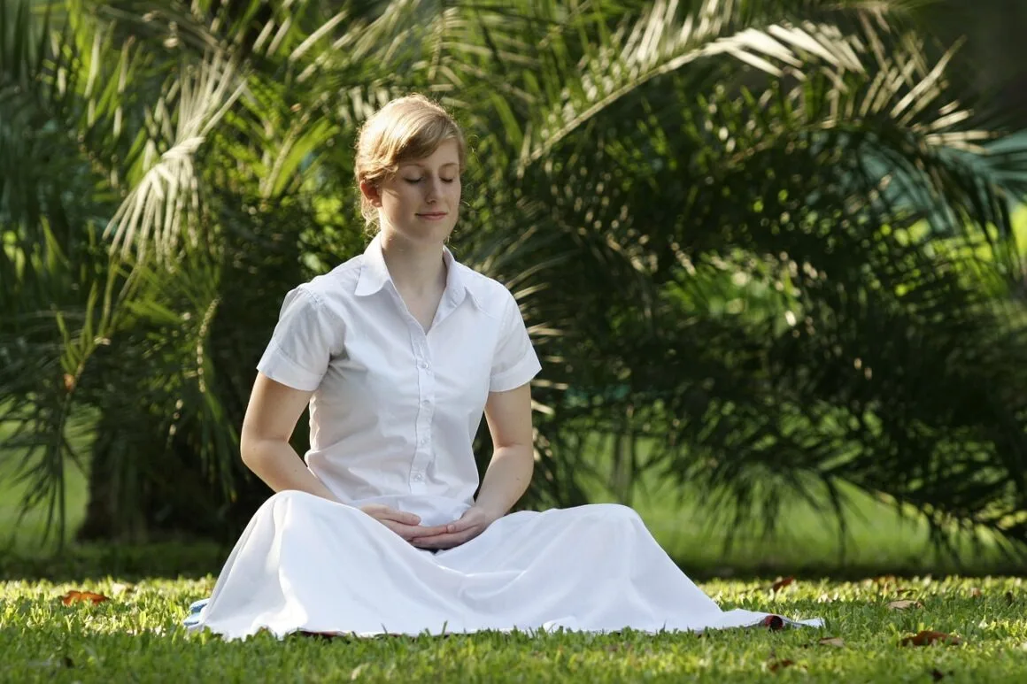 woman practicing mindfulness through meditate